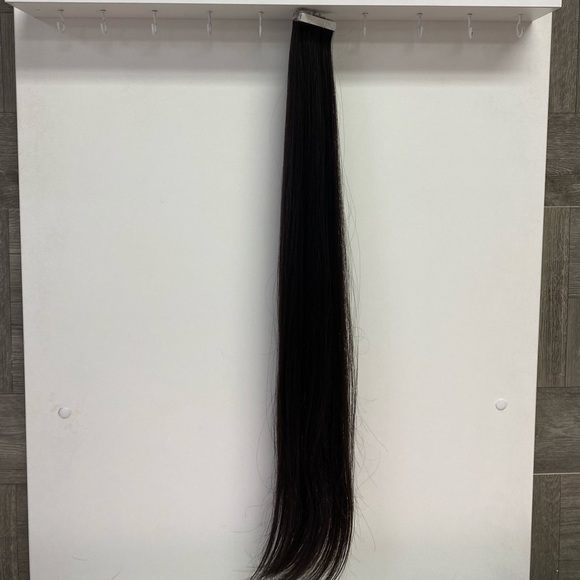 Black #1b Tape In Hair Extensions 24” - Picture 3 of 3